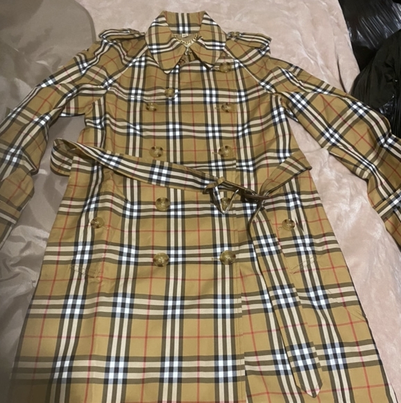 Burberry trench coat jacket for women - Picture 2 of 8